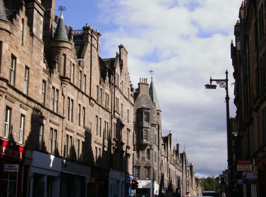 Edinburgh in 9 Stops: An Online Guided Tour